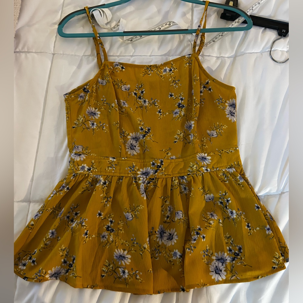 Francesca's Collections Mustard Yellow Floral Peplum Tank Top